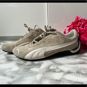 EXCELLENT - LIKE NEW Puma Suede Tan Runners with Shoe Bag